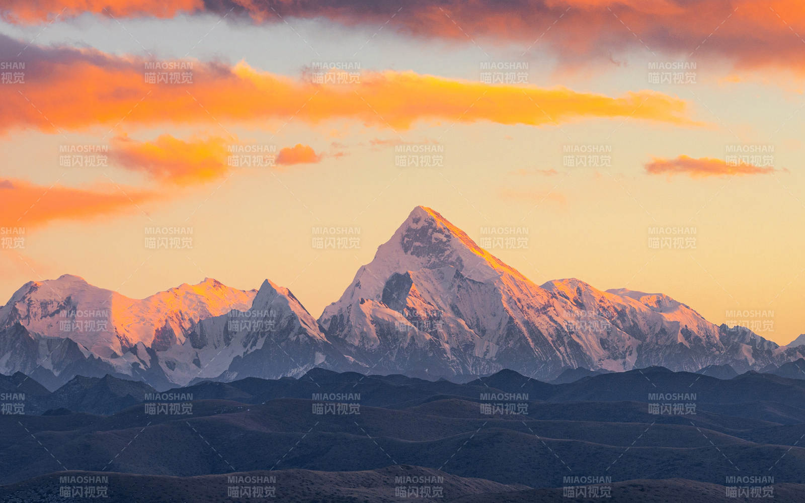 雪山日落 壯麗景色