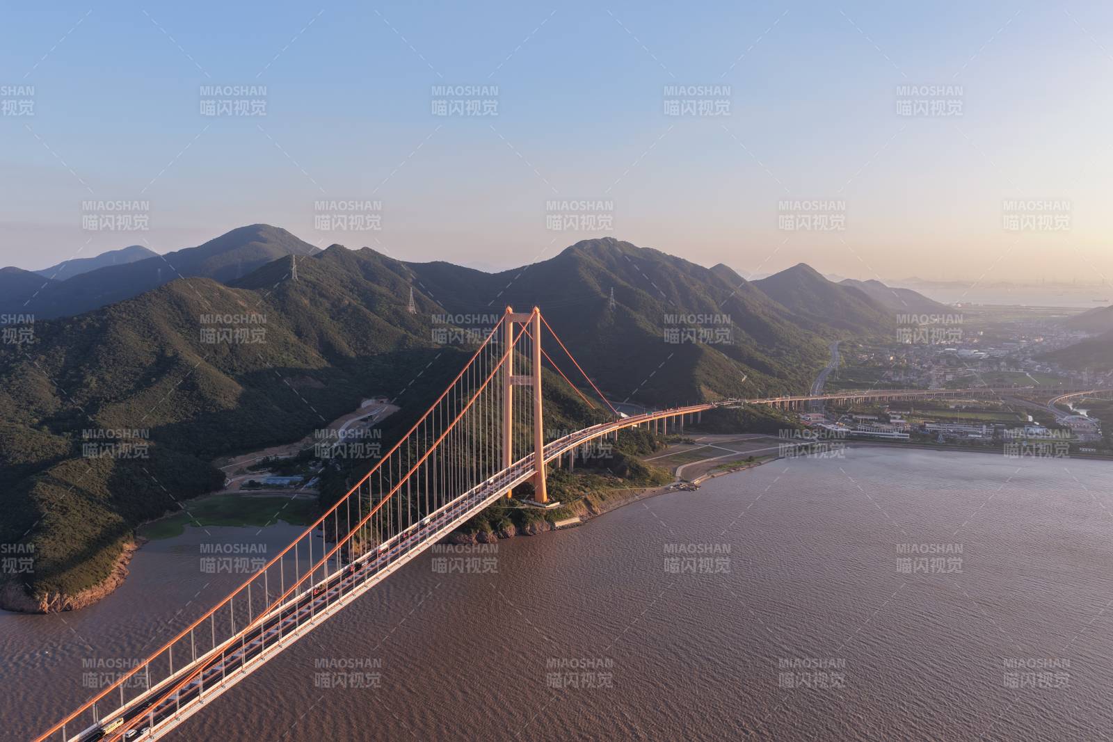 跨海大橋日落美景