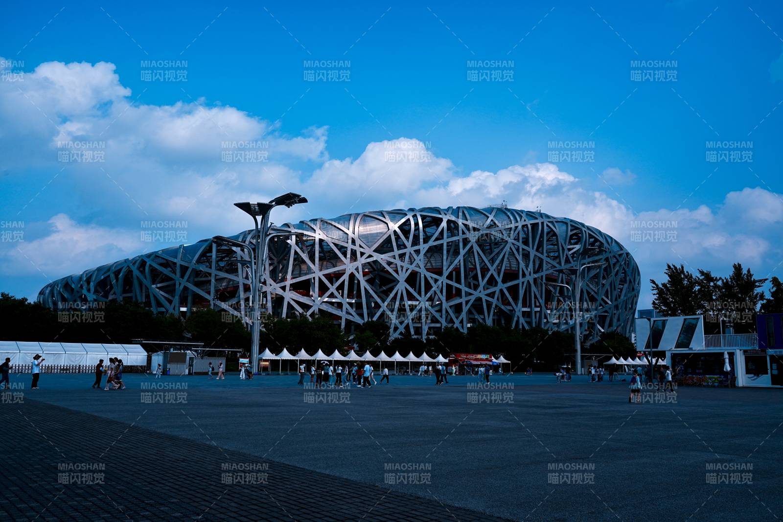 鳥巢北京的標(biāo)志性建筑