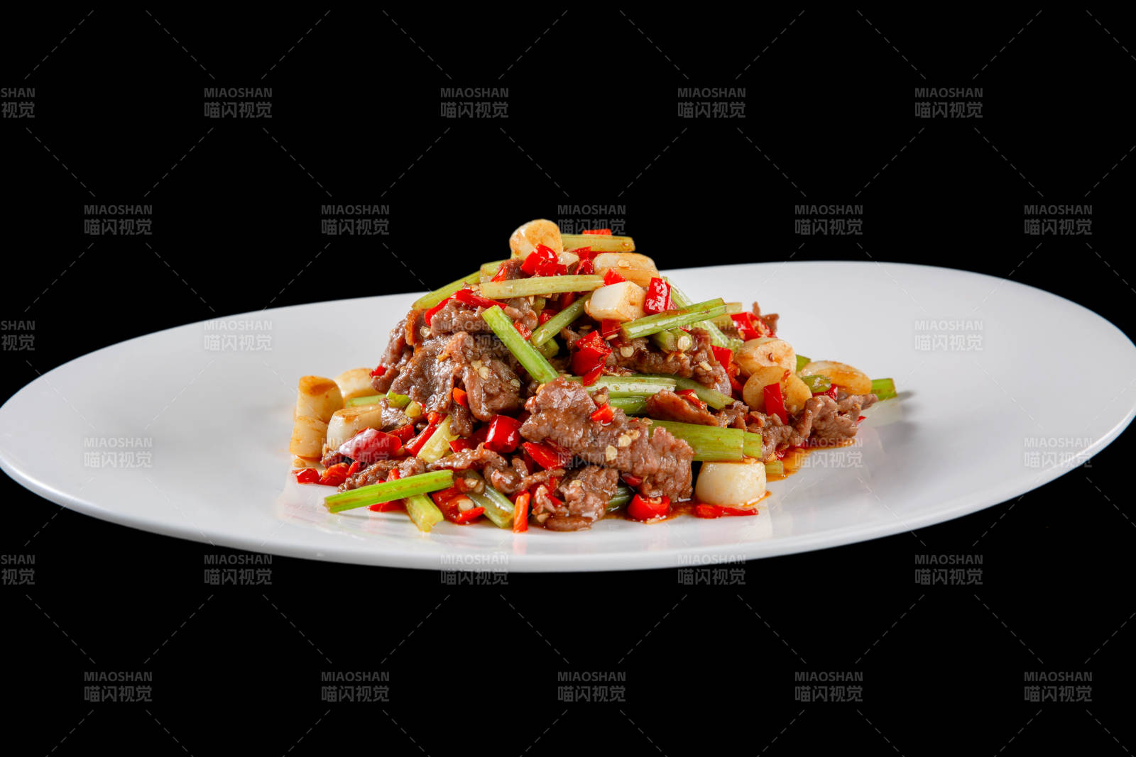 香辣芹菜炒牛肉