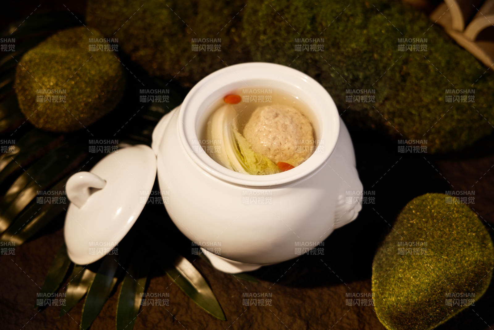 清燉湯品 天然食材相伴