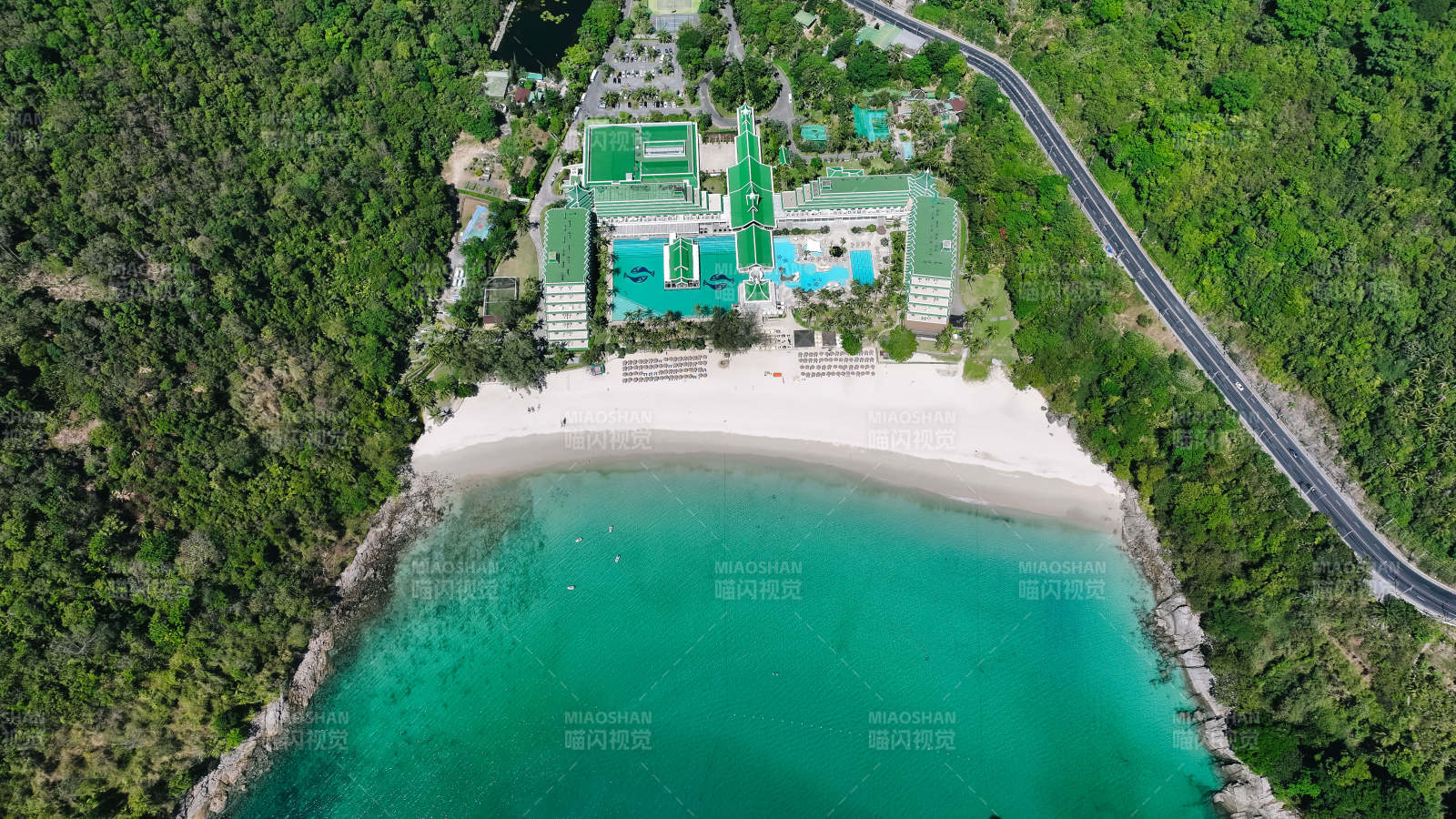 海滨度假村鸟瞰图