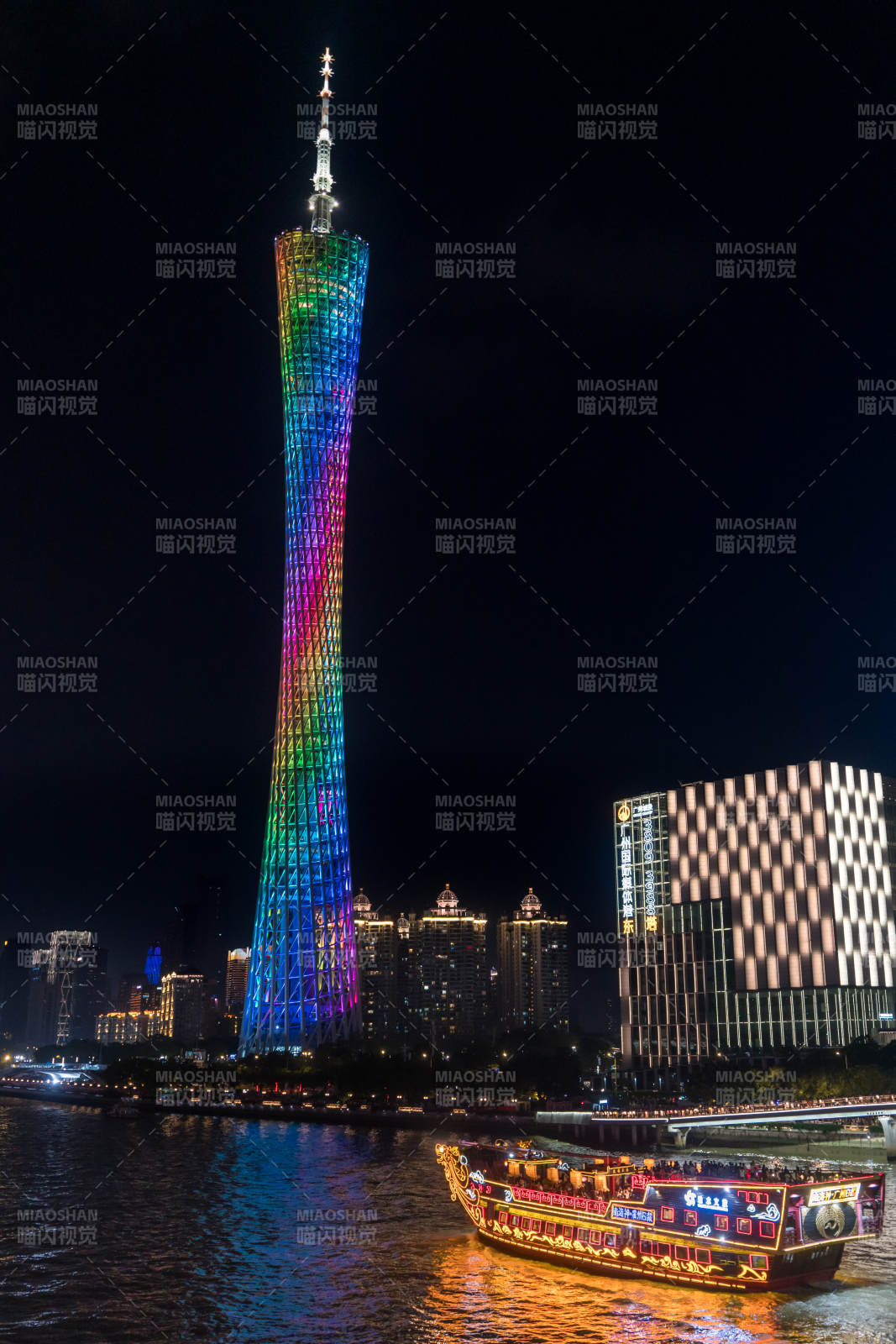 廣州塔夜景璀璨燈光秀
