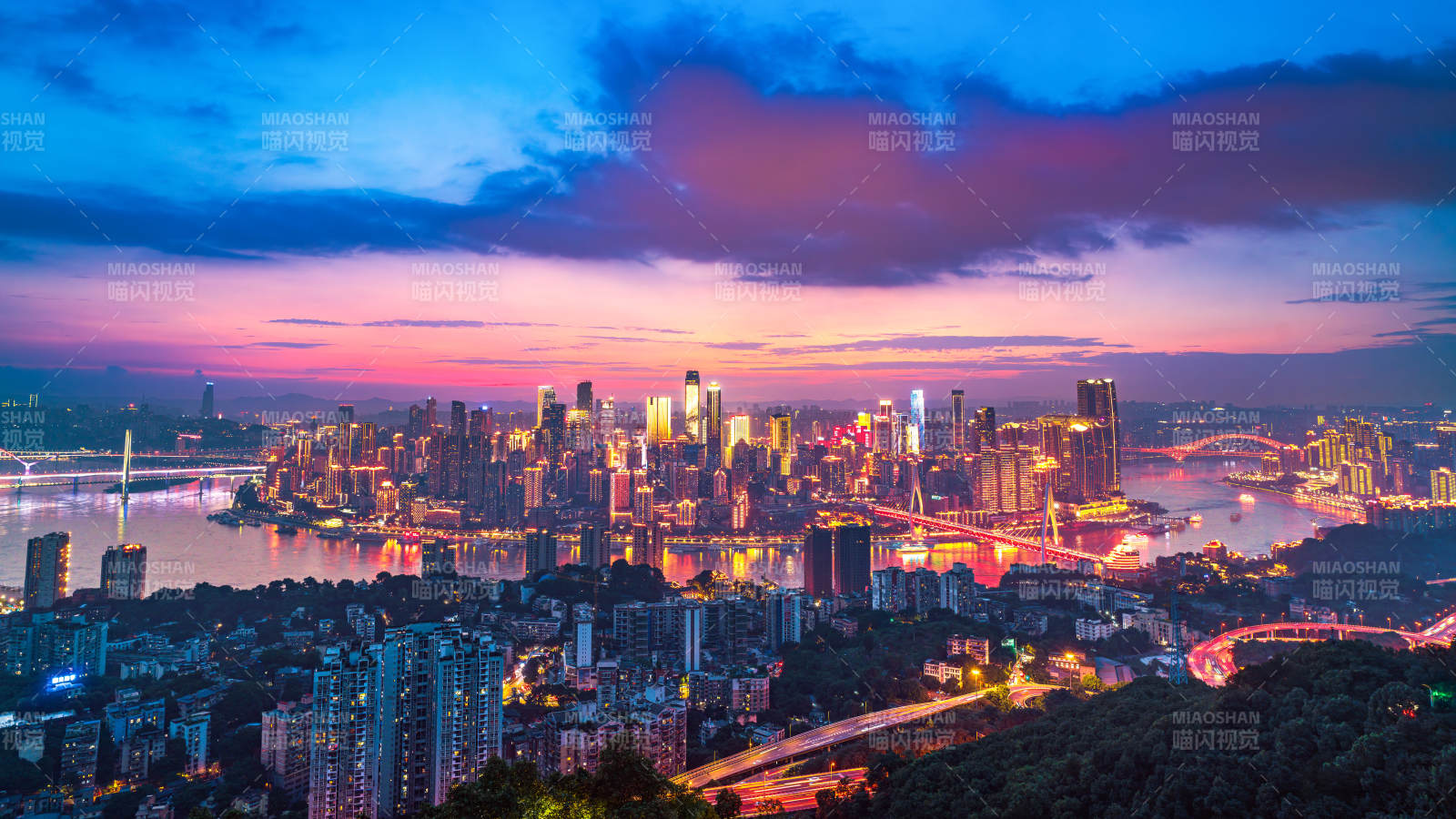 重慶夜景 燈火輝煌的城市