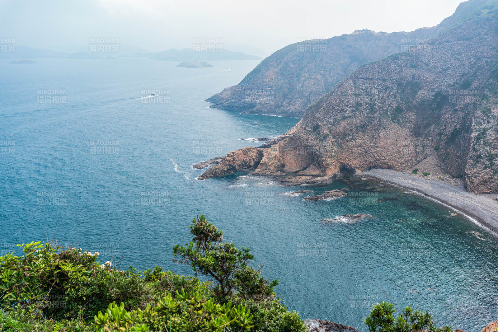 麥理浩徑海岸山脈與碧海相映