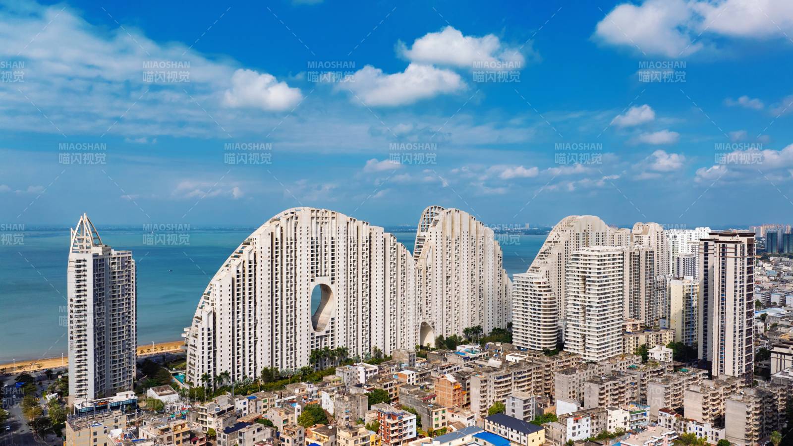 廣西北海海濱城市現(xiàn)代建筑群