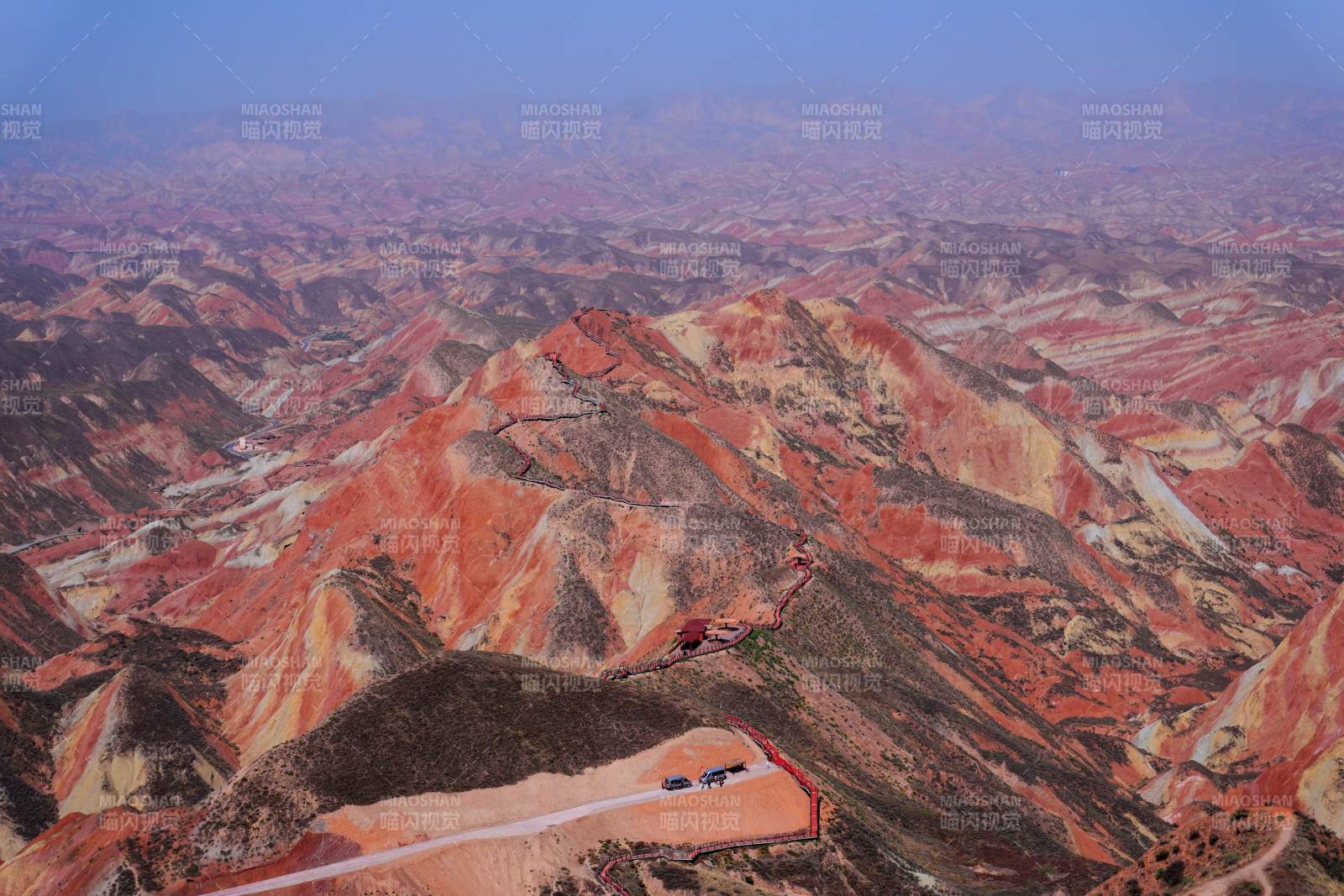 水墨丹霞地貌的壯麗景觀