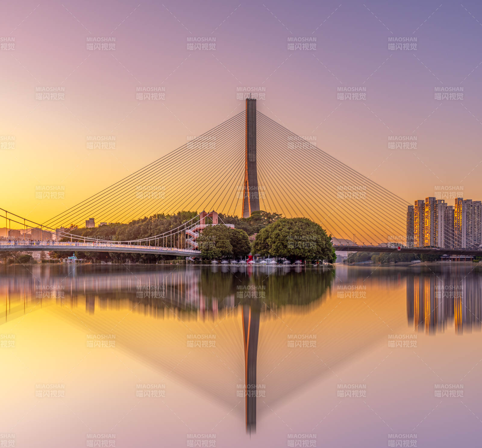 夕阳下的福州三县洲大桥