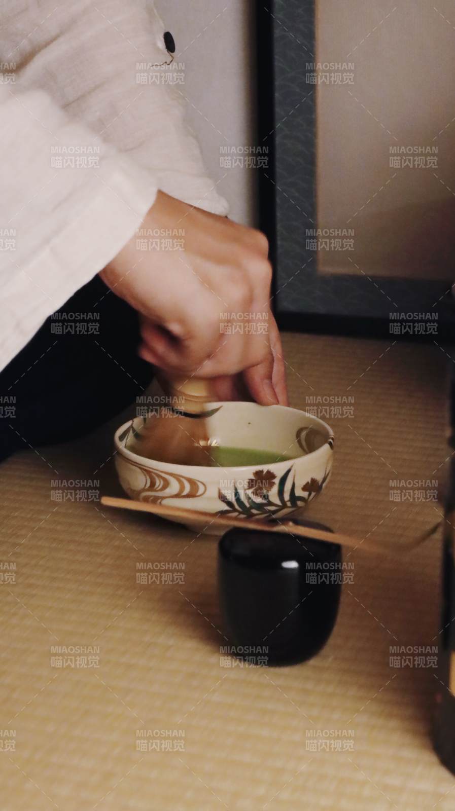 茶道 細膩的手工攪拌