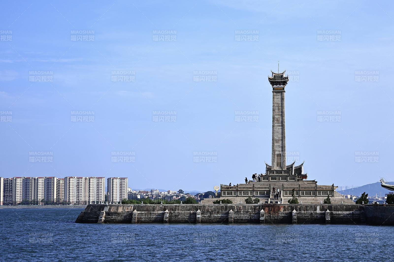 海濱紀念碑與城市風光-集美鰲園
