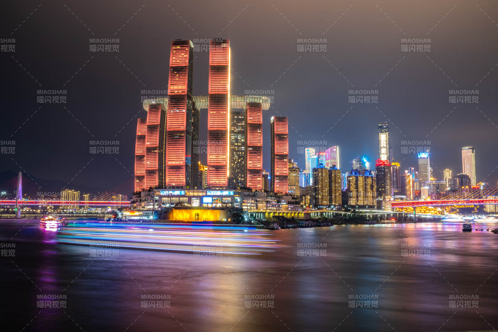 重慶朝天門夜景燈光璀璨