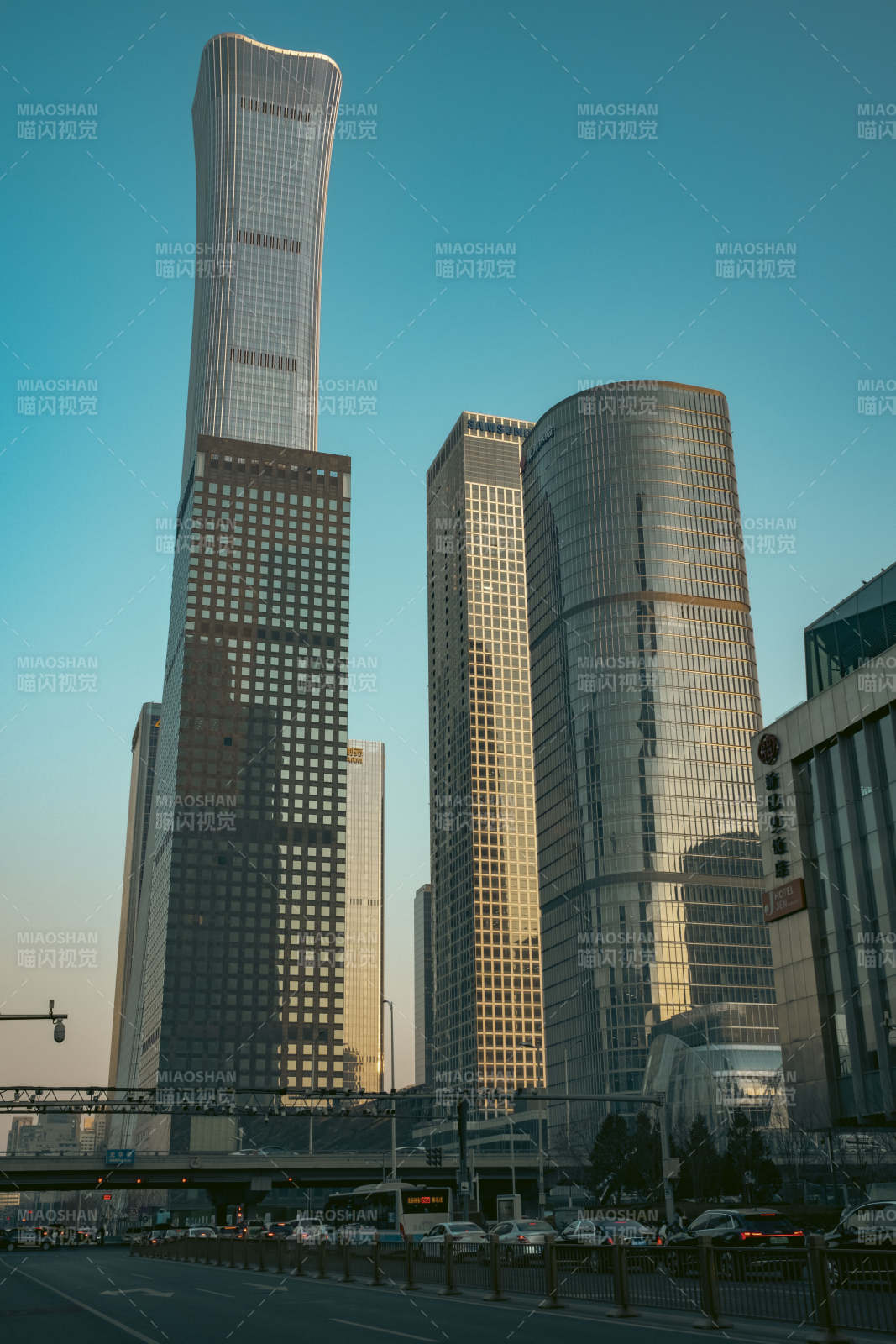 現代都市高樓群影-中國尊大廈