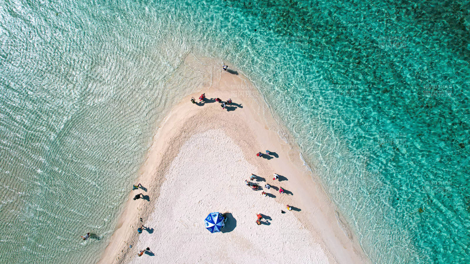 西沙海灘上的悠閑時光