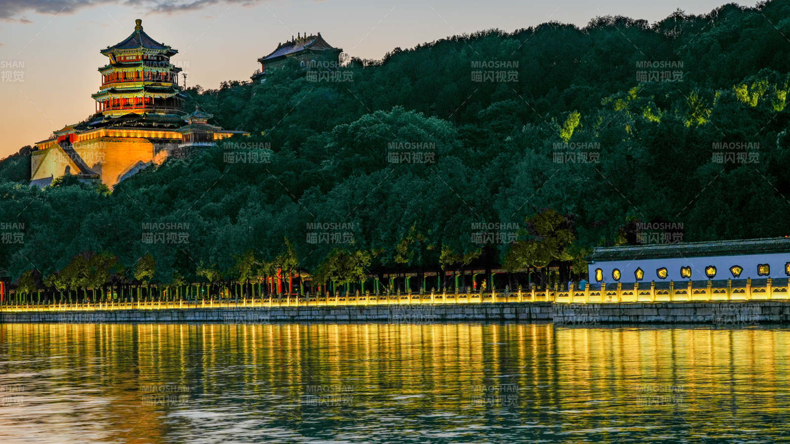頤和園夜景燈光璀璨
