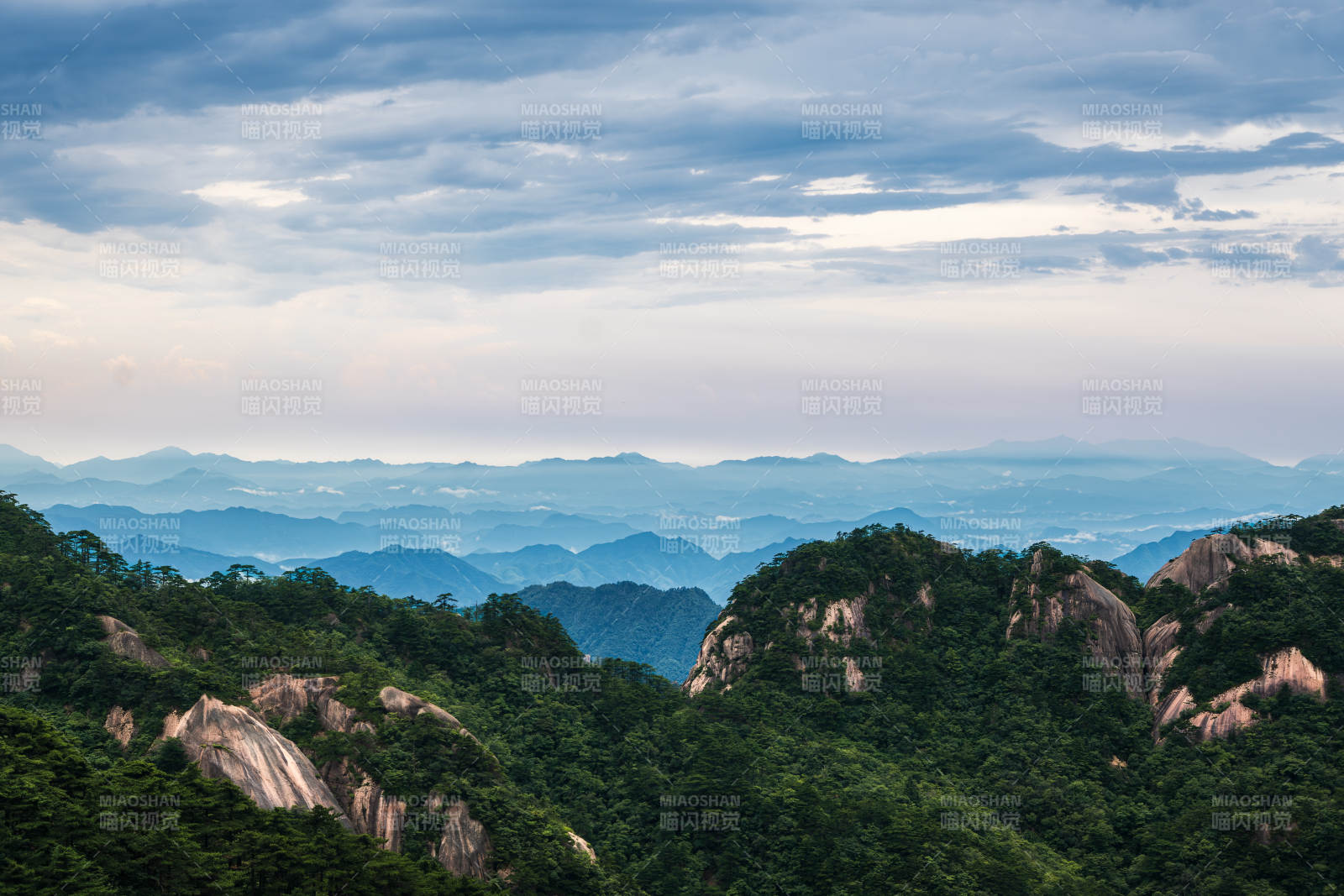 黃山 天青色等煙雨