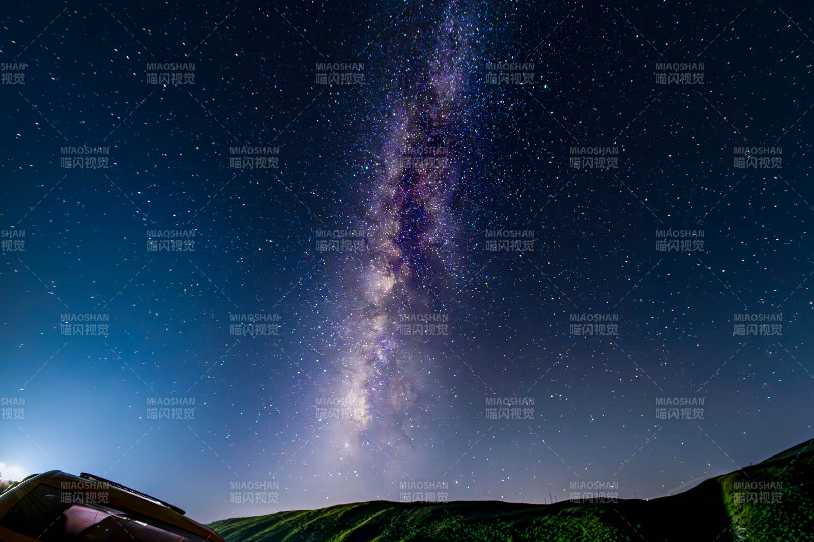 西藏銀河橫跨夜空星辰璀璨