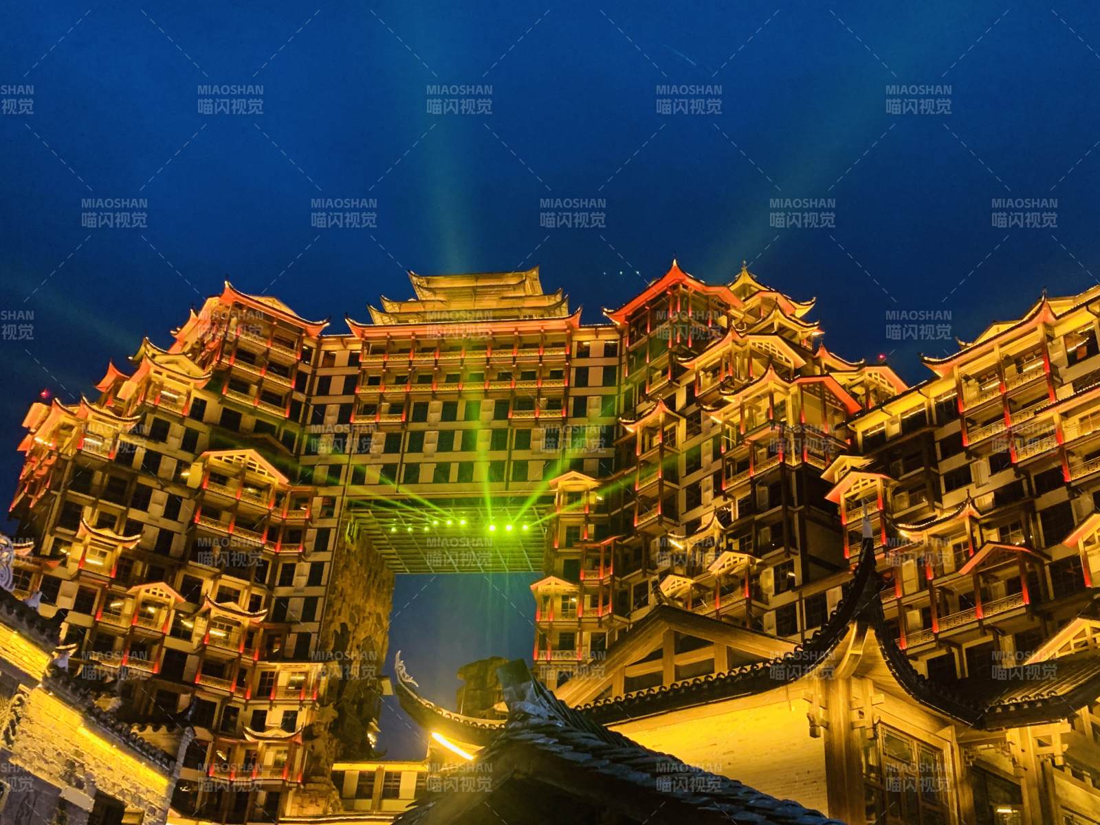 夜景古建筑燈光秀