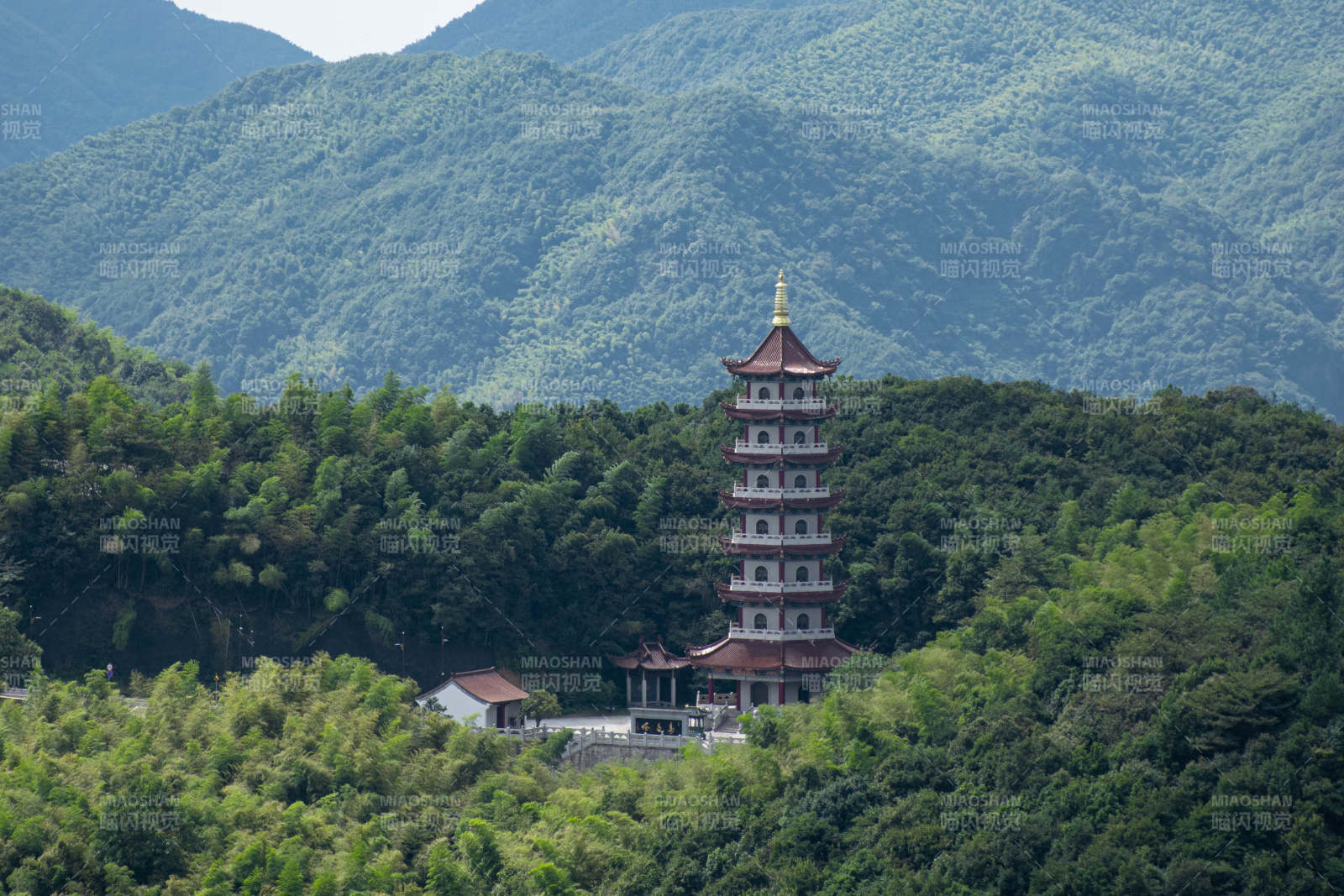 山間古塔綠意濃--紹興