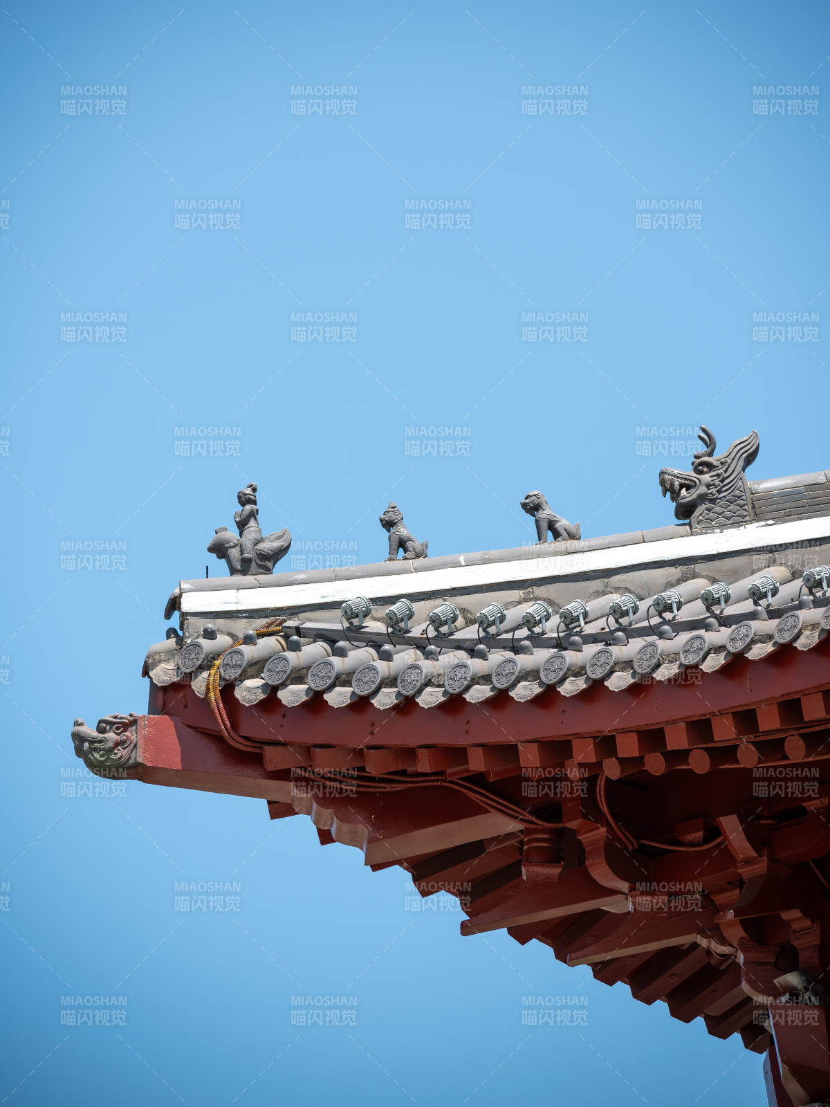 古建筑飛檐上的雕塑藝術