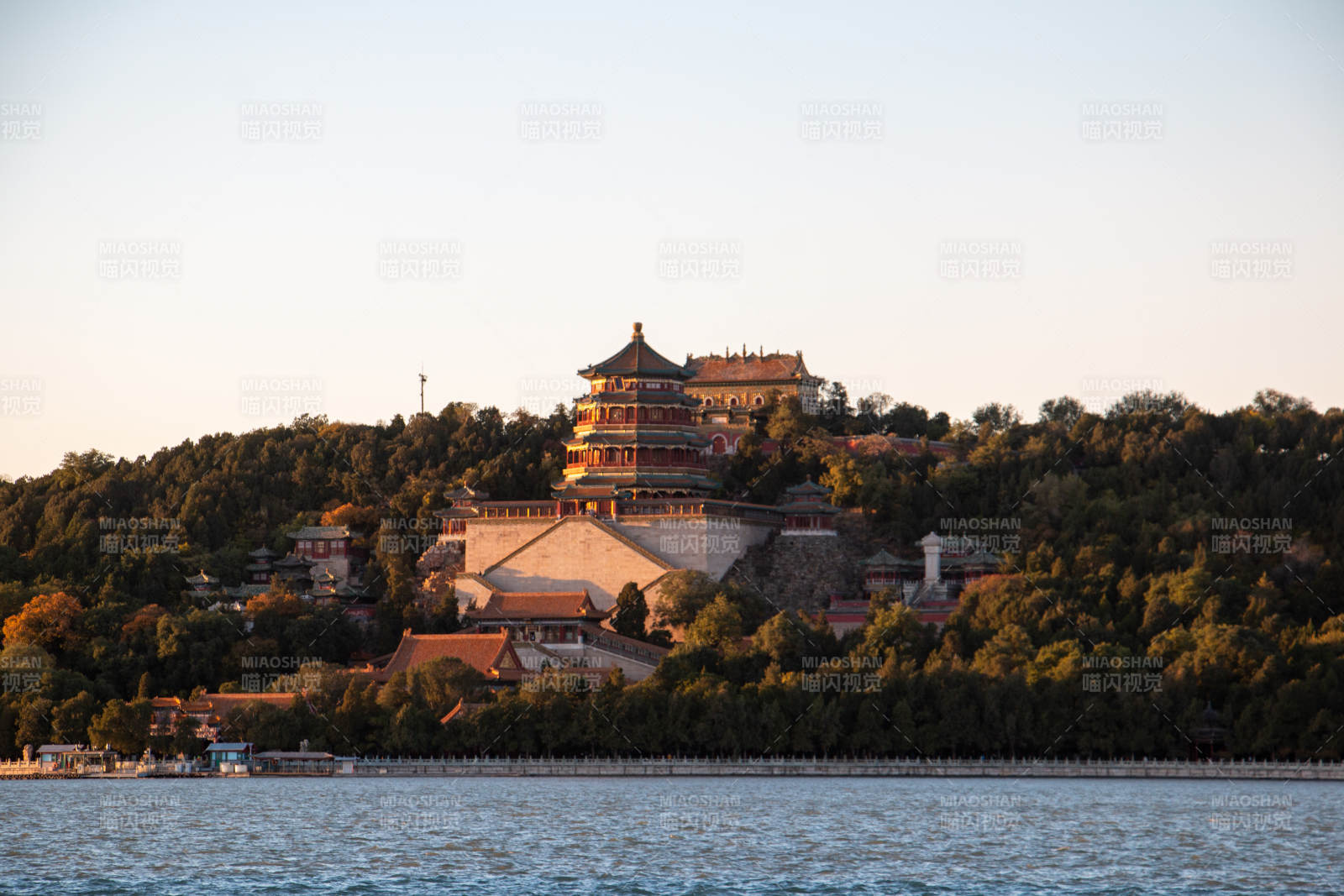 頤和園湖畔古建筑群