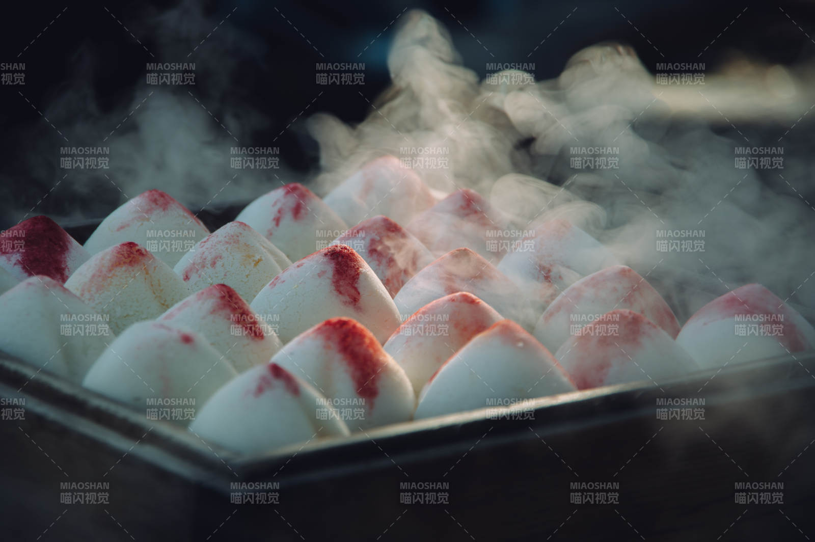 煙霧繚繞壽桃包