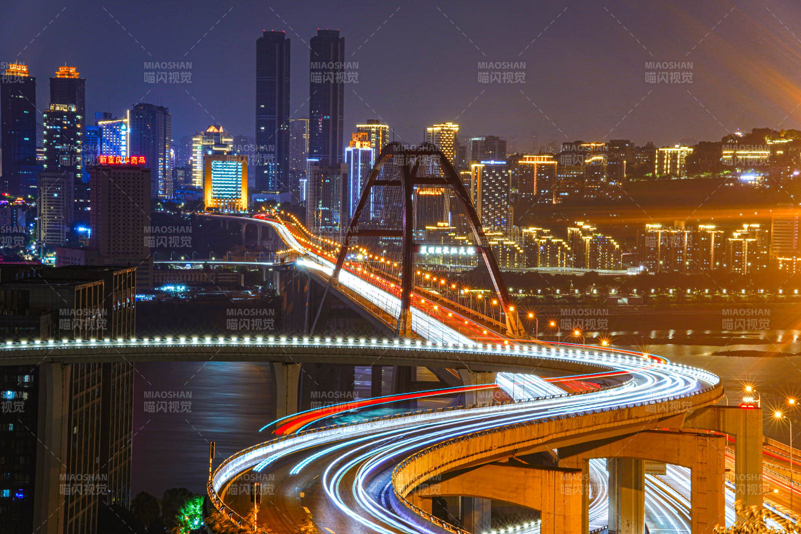 重慶 夜景城市橋梁燈光流線