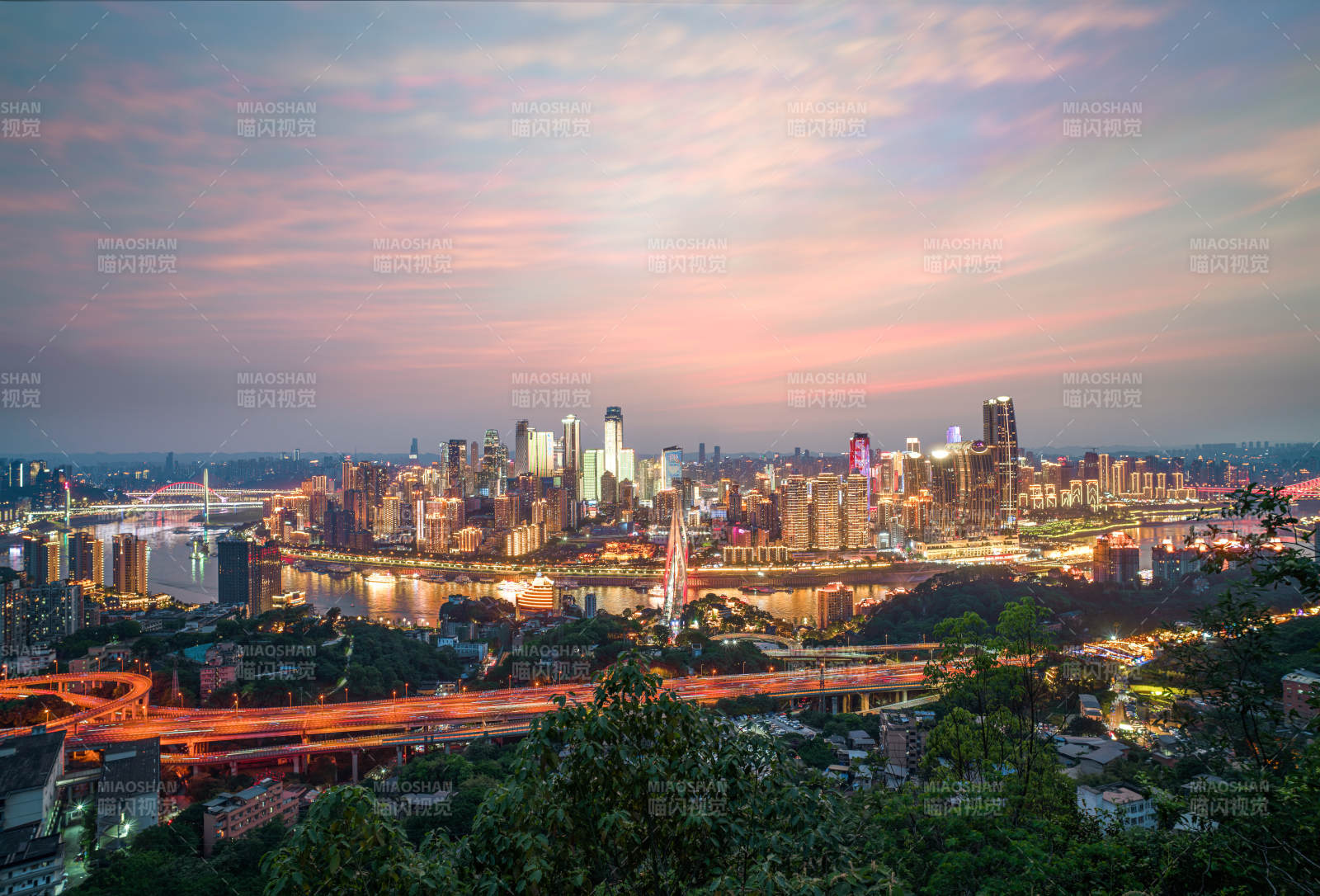 重慶夜景 燈火輝煌的城市