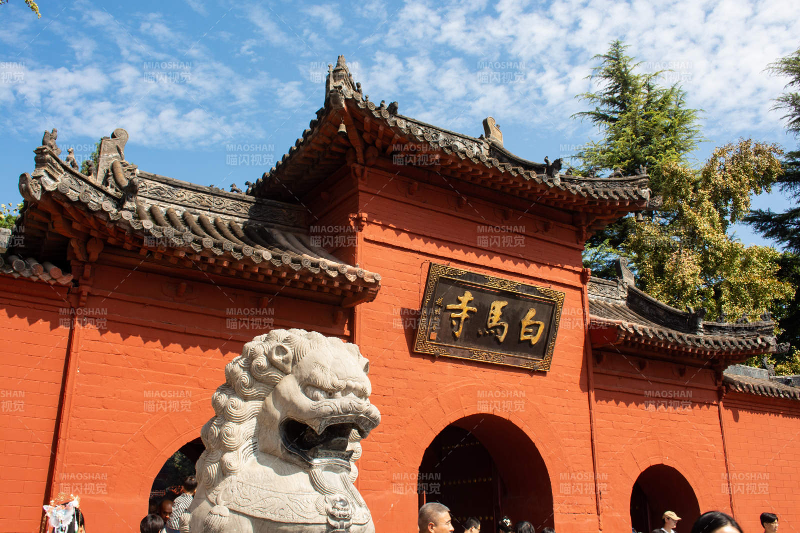 洛陽白馬寺和門前石獅守衛(wèi)