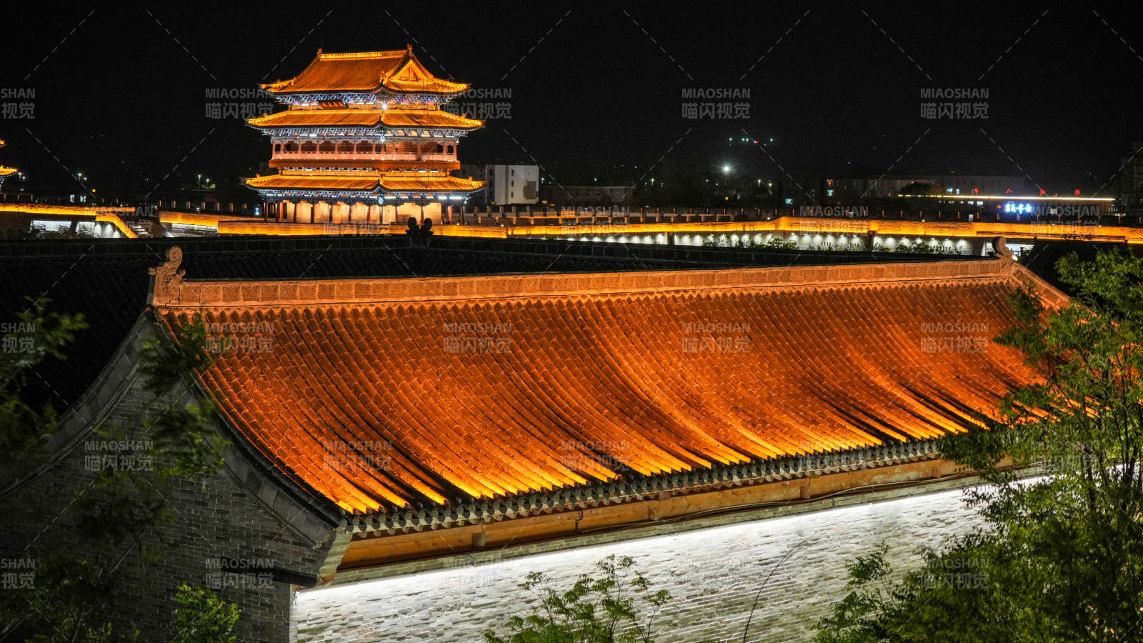 山西忻州古城夜景古建筑燈光璀璨