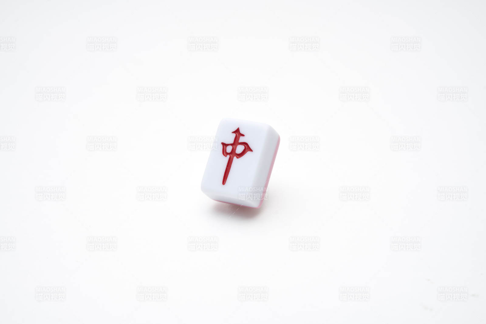 麻將牌中的 中 字特寫