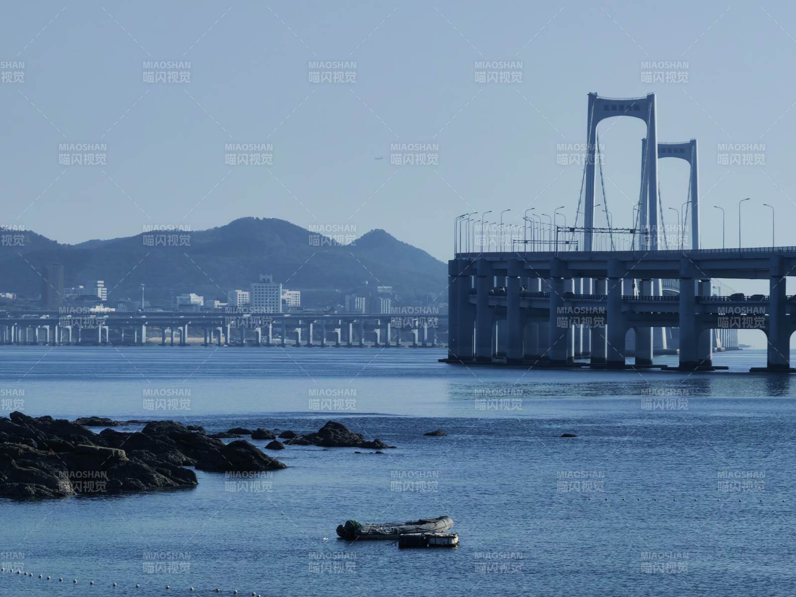大連跨海大橋與城市風(fēng)光