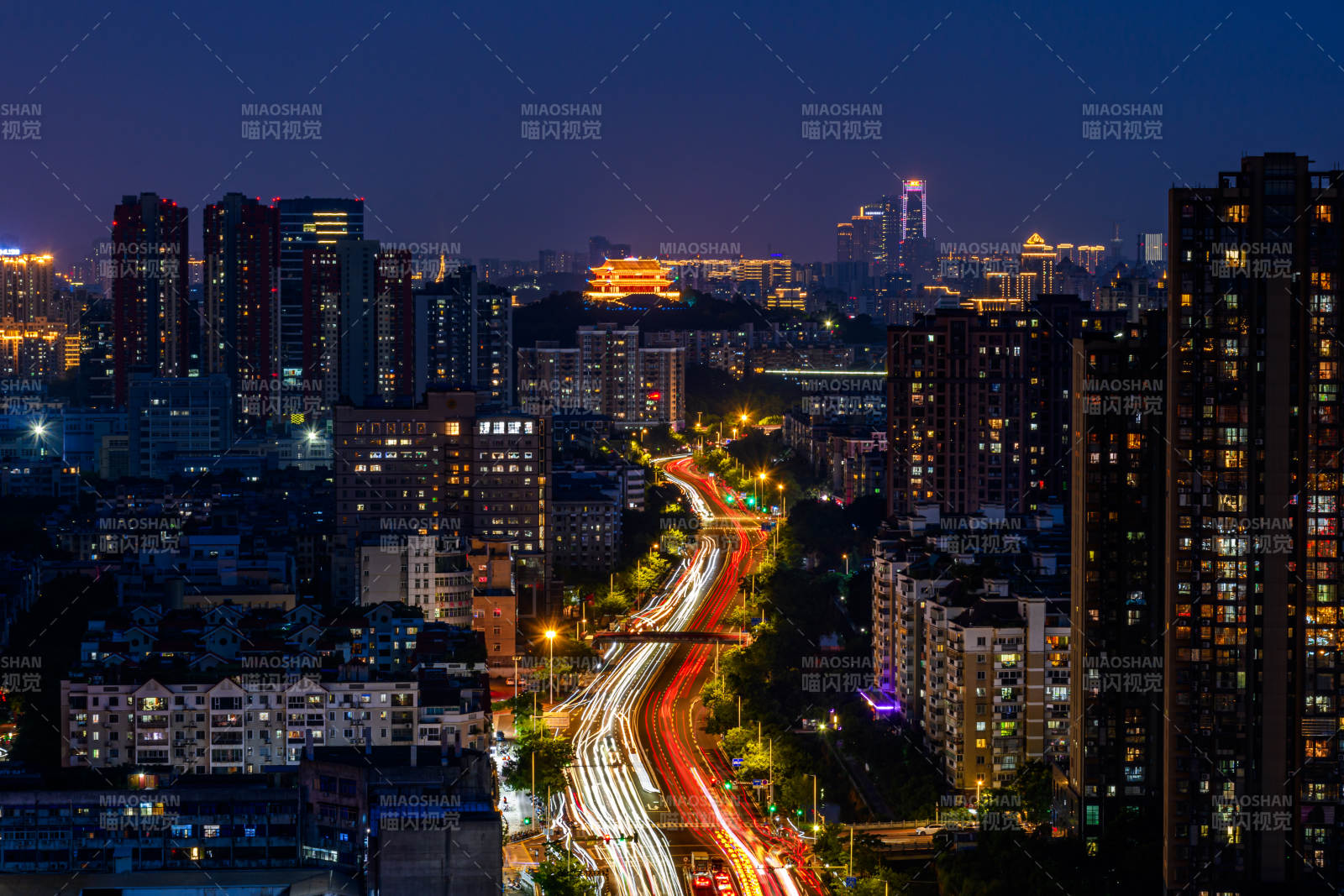 夜幕下的福州城市燈火輝煌