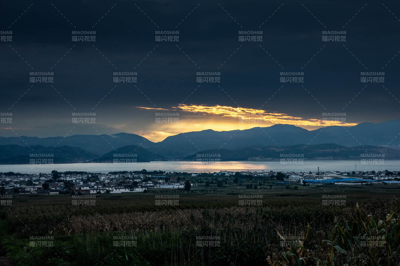 蒼山洱海晨曦