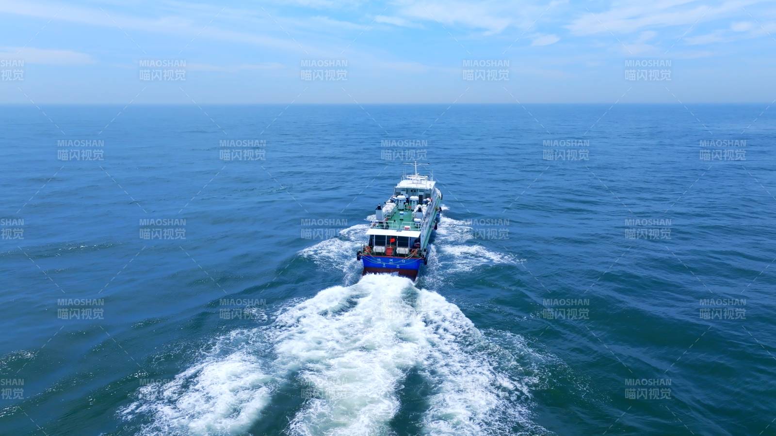 海上航行的船只