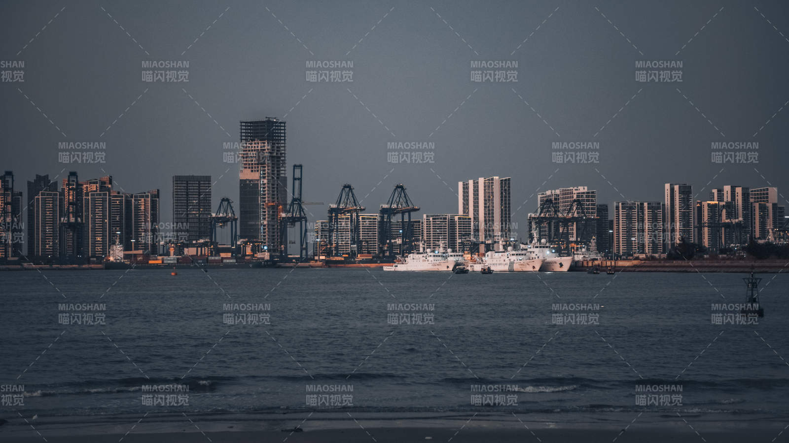 海濱海口城市天際線