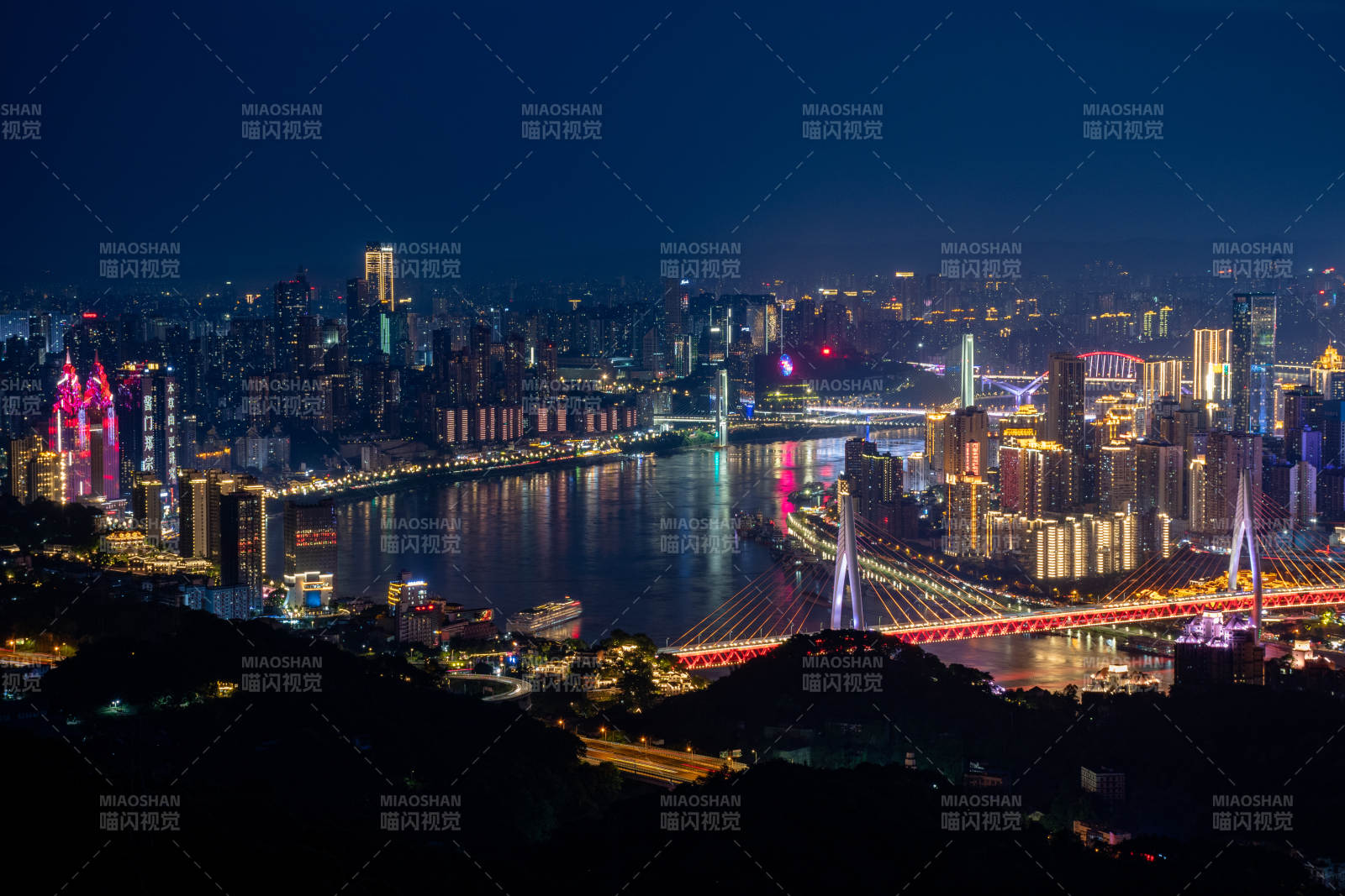 夜景璀璨的重慶風光