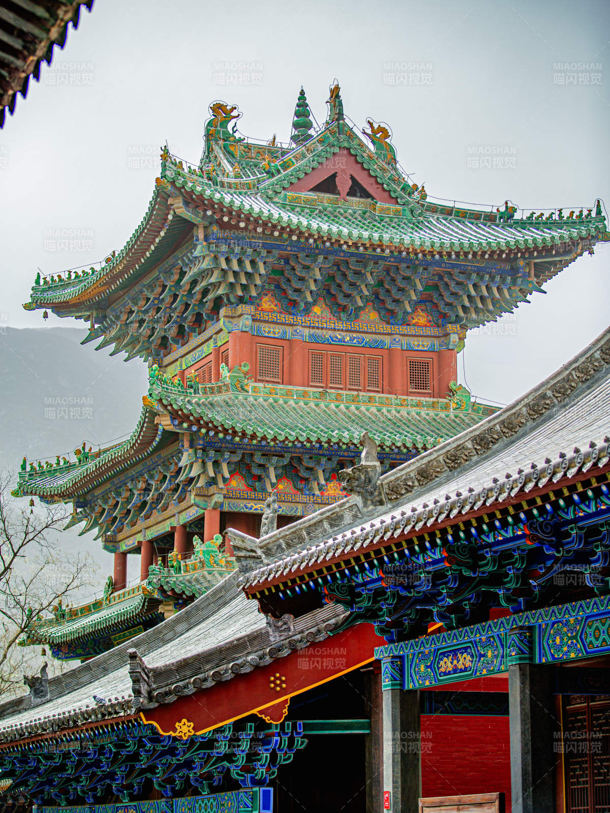 古建筑的華麗屋頂細節