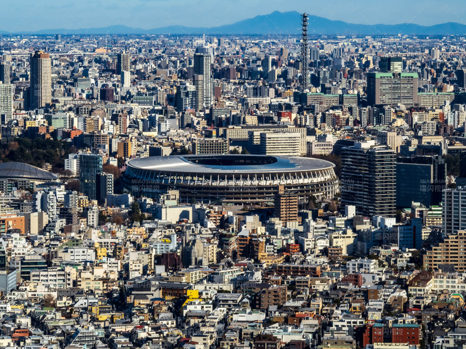 東京城市全景與體育場
