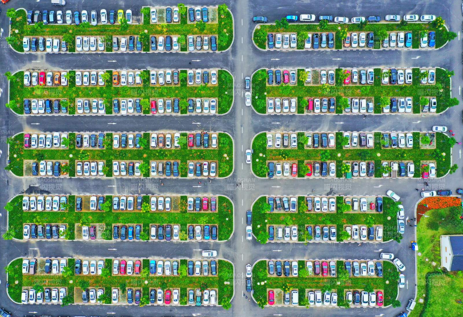 綠色停車場俯瞰圖