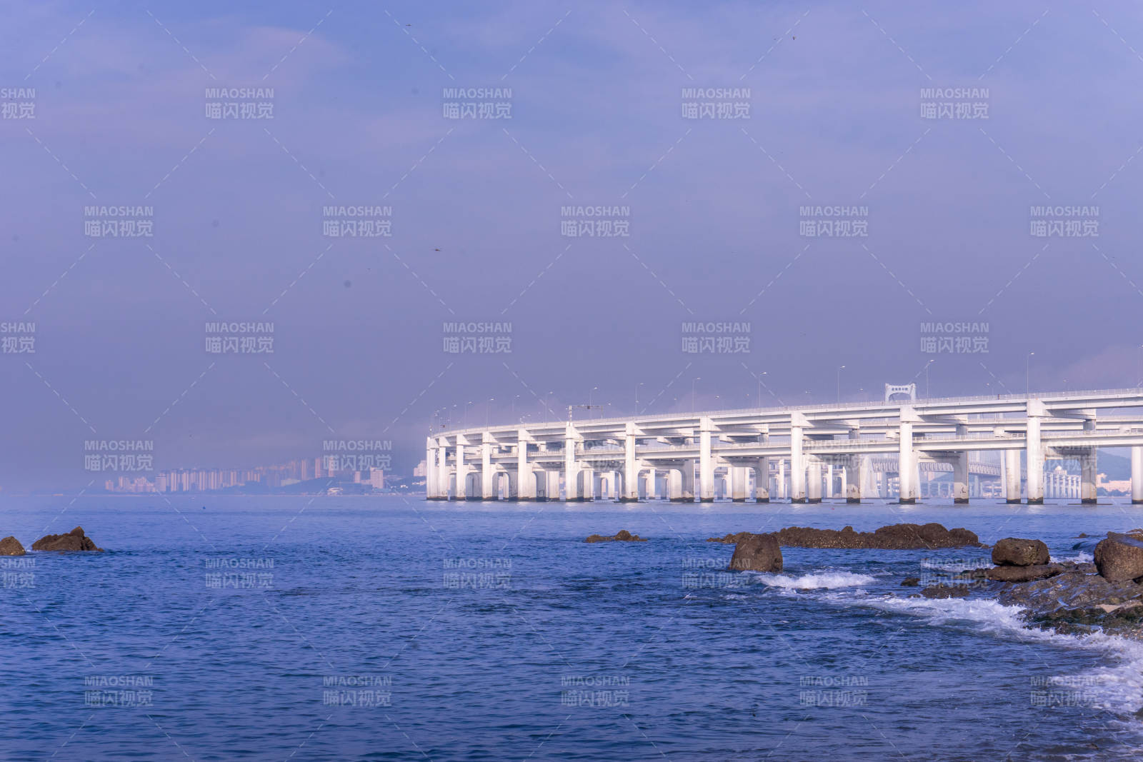 大連跨海大橋與海岸風(fēng)光
