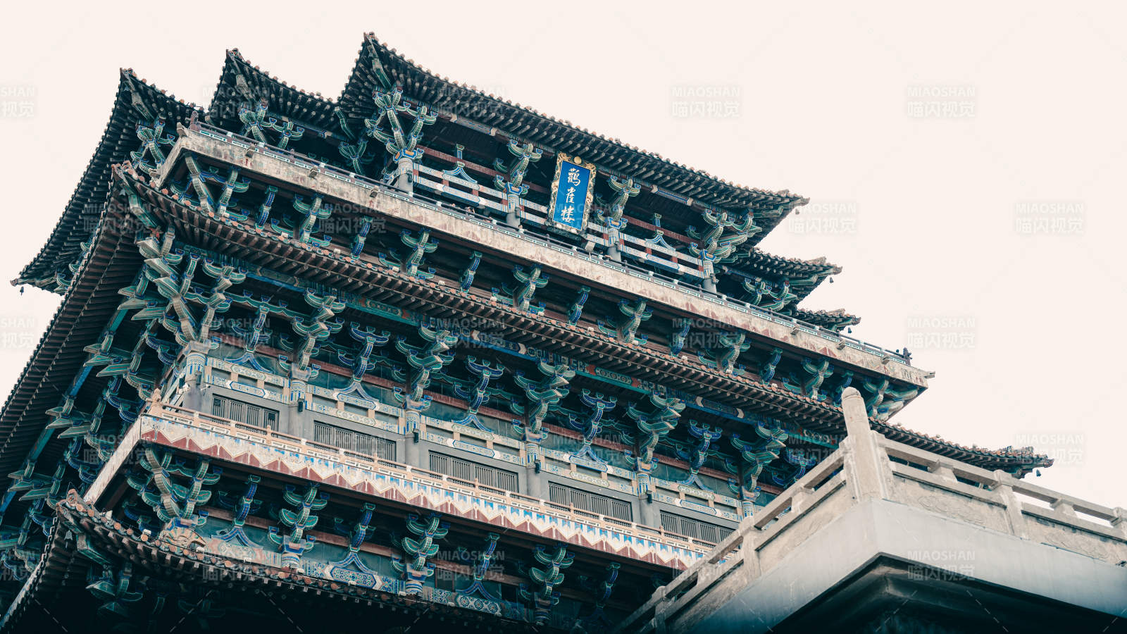 鸛雀樓巍峨 飛檐斗拱