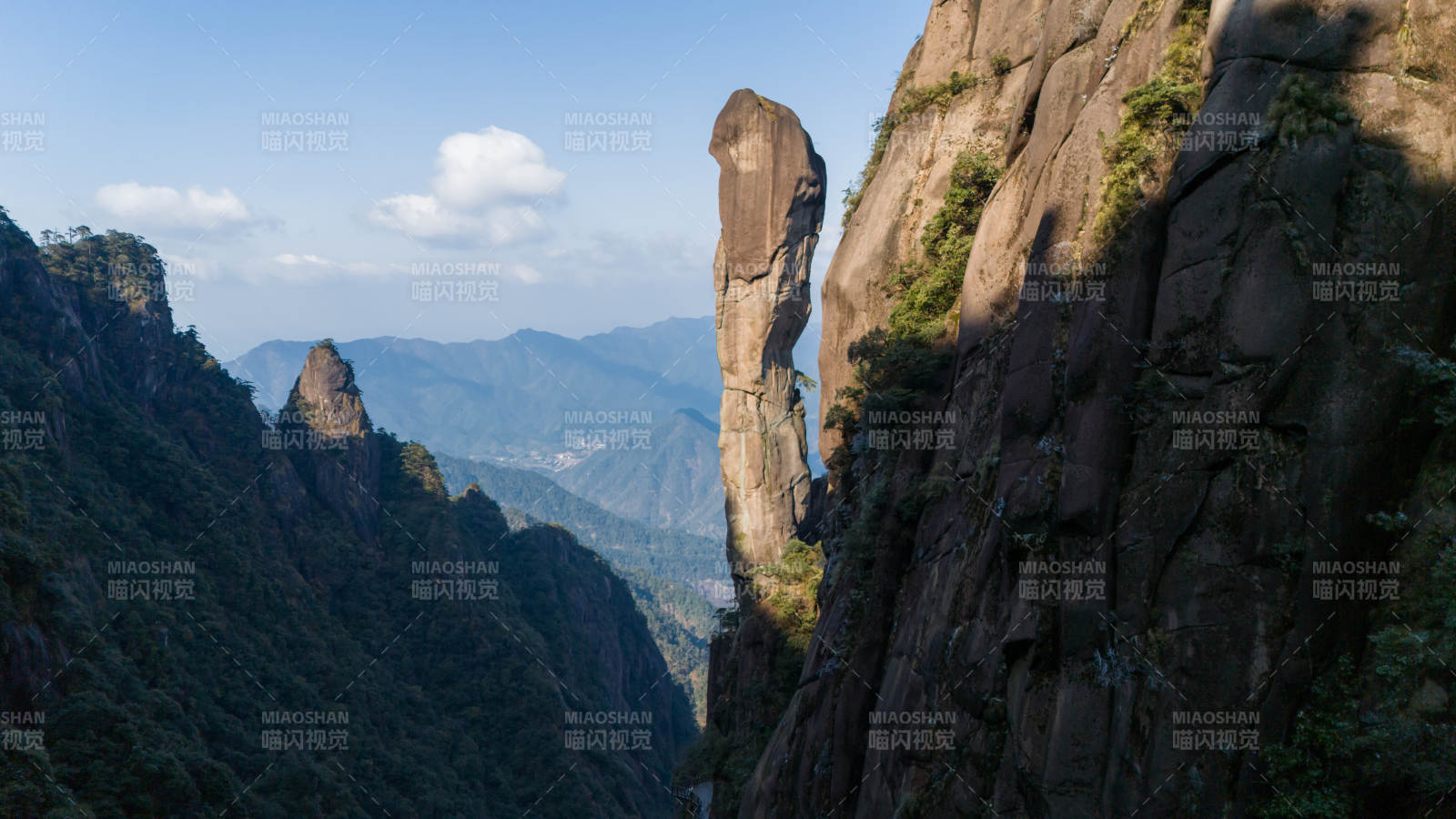 三清山巨蟒出山