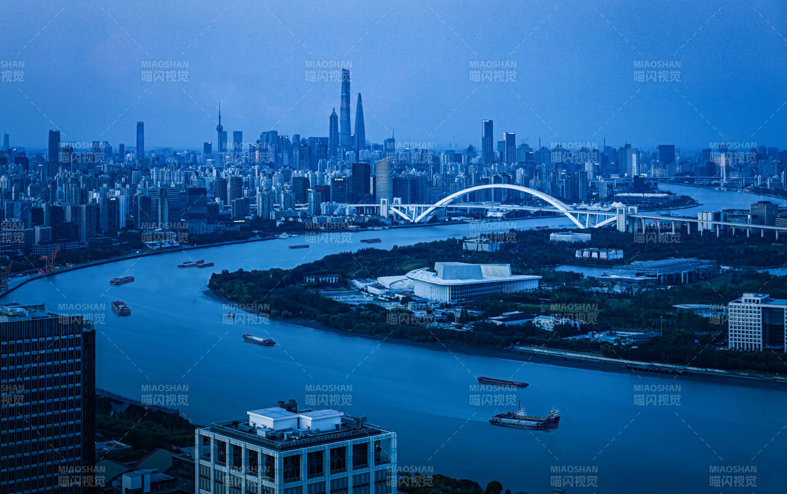 上海夜景 城市與江河的交響