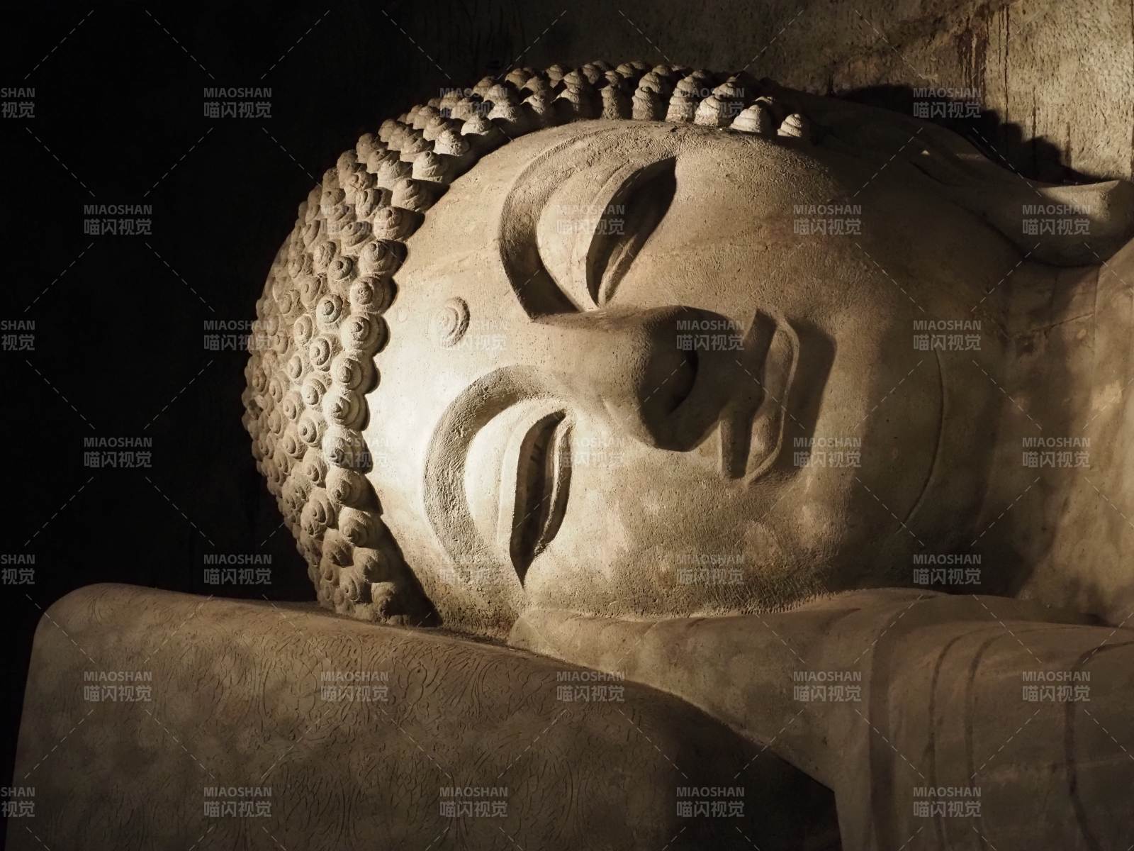 嵊州大佛寺臥佛面部特寫