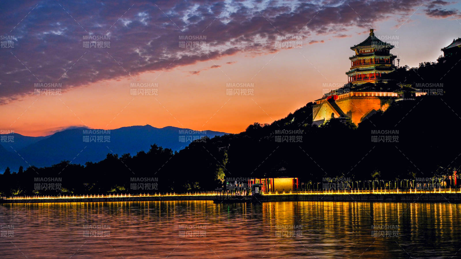 頤和園夜景 湖光山色