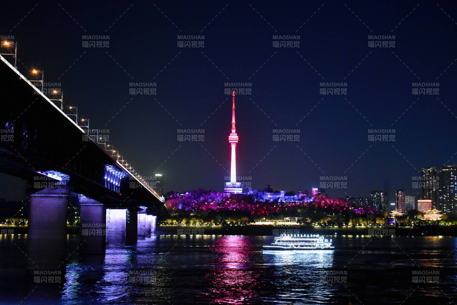 武漢長江大橋夜景