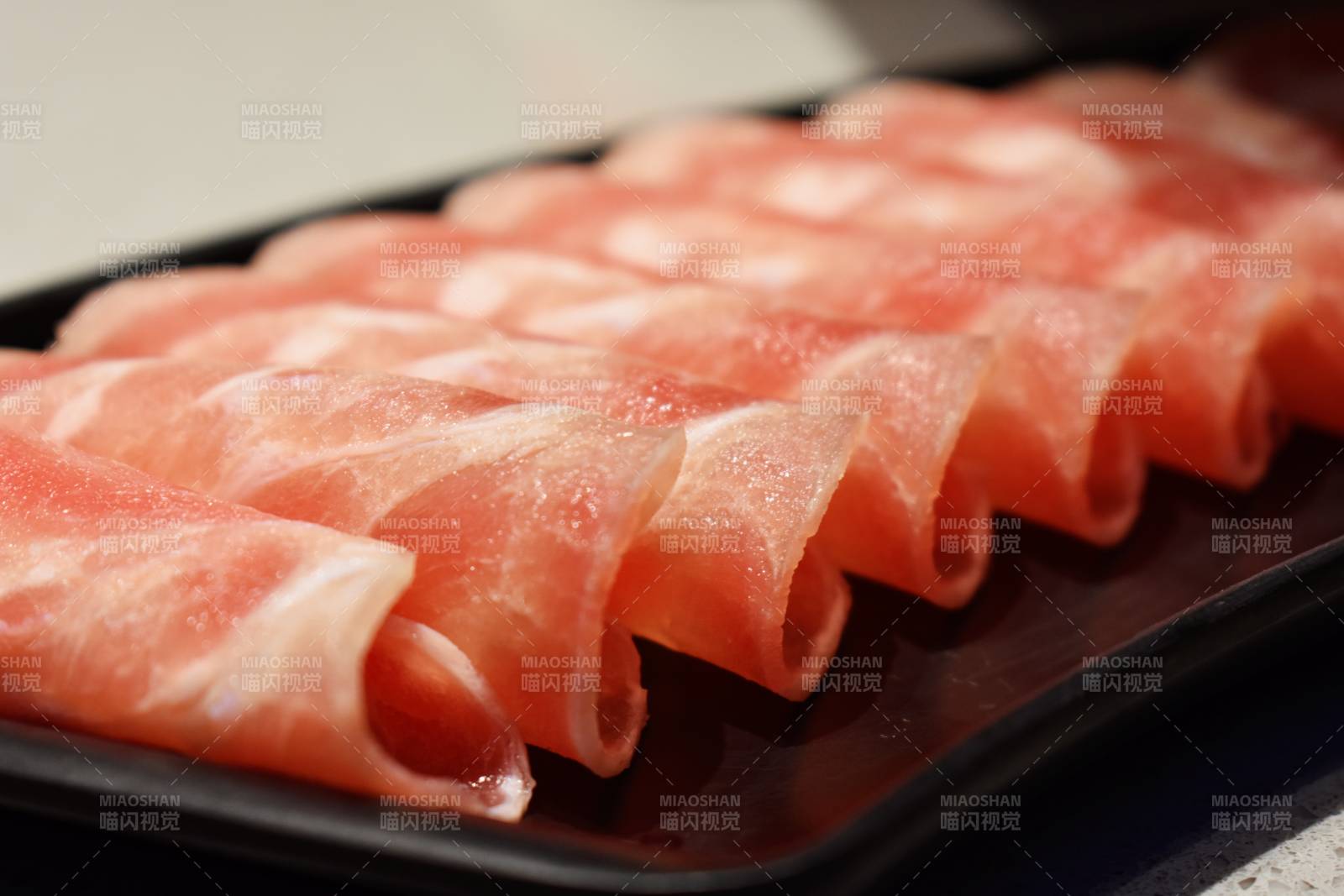 薄切牛肉卷特寫