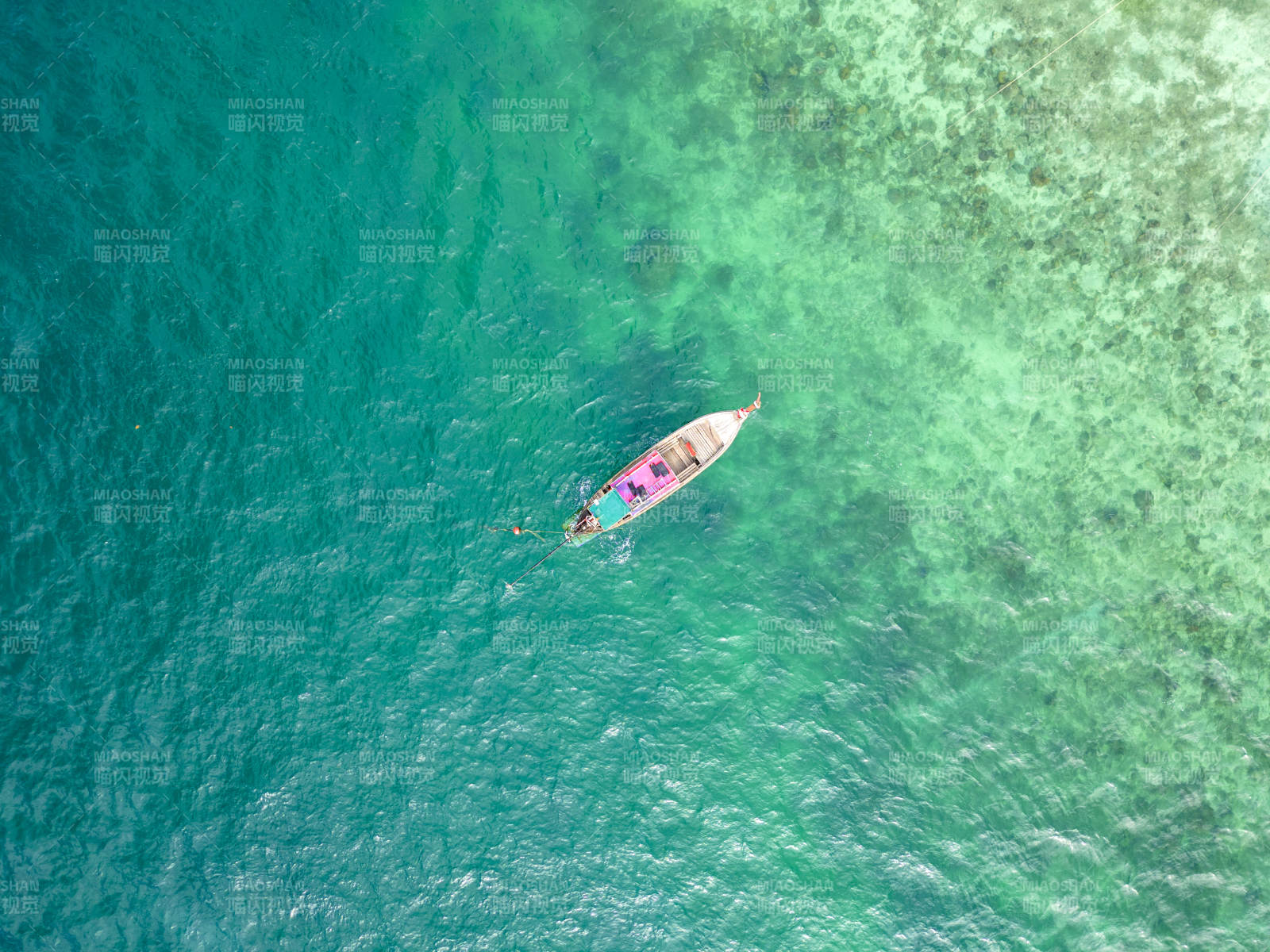 碧海孤舟 寧靜悠然