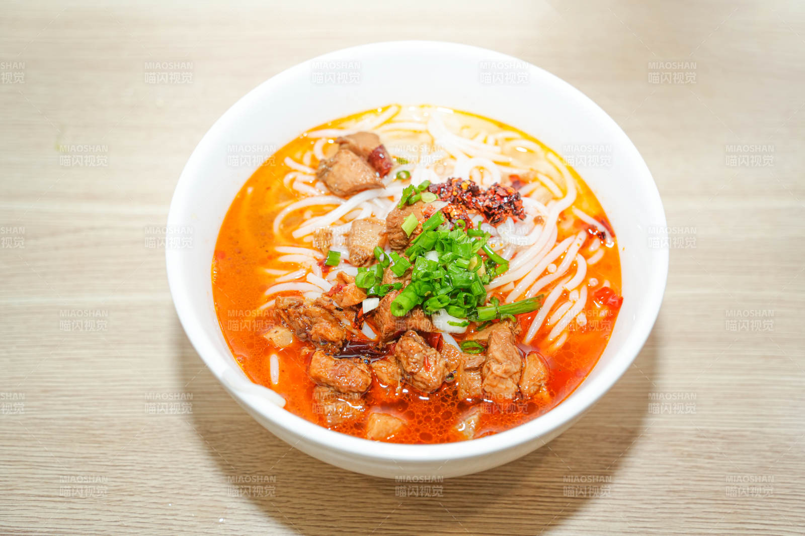 云南燜肉米線