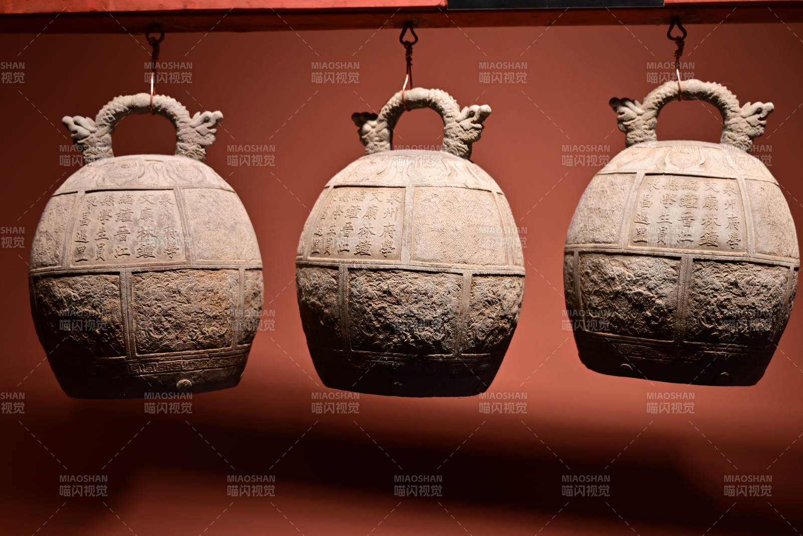 古代石鐘展示圖